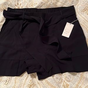 A New Day rayon short /skirt Black sz L NWT